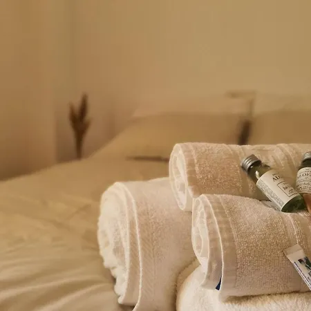 Apartamento Cubo's Benalvistas Urban Love & 2 Free Parking *