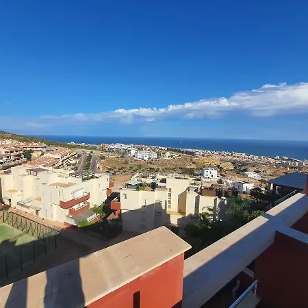 Cubo's Benalvistas Urban Love & 2 Free Parking