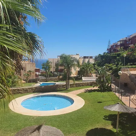 Apartamento Cubo's Benalvistas Urban Love & 2 Free Parking
