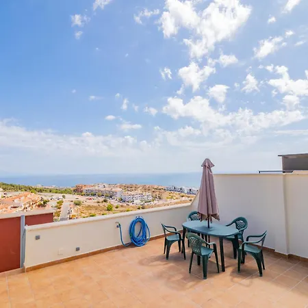 Apartamento Cubo's Benalvistas Urban Love & 2 Free Parking *